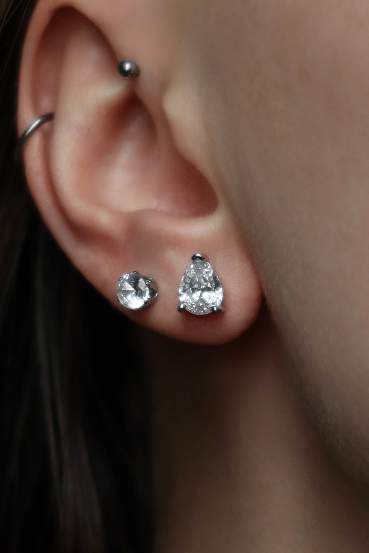 STUD EARRINGS