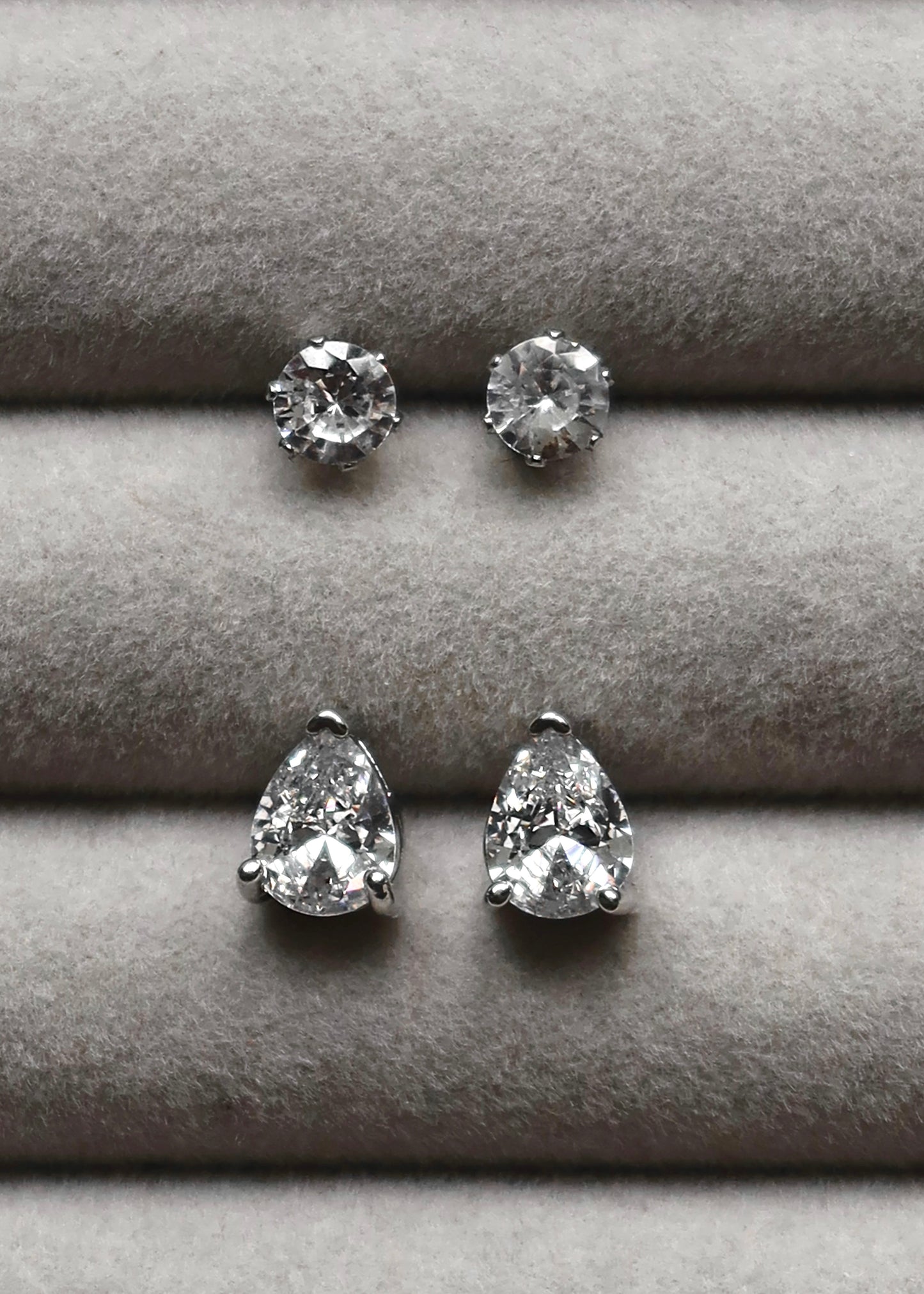 STUD EARRINGS